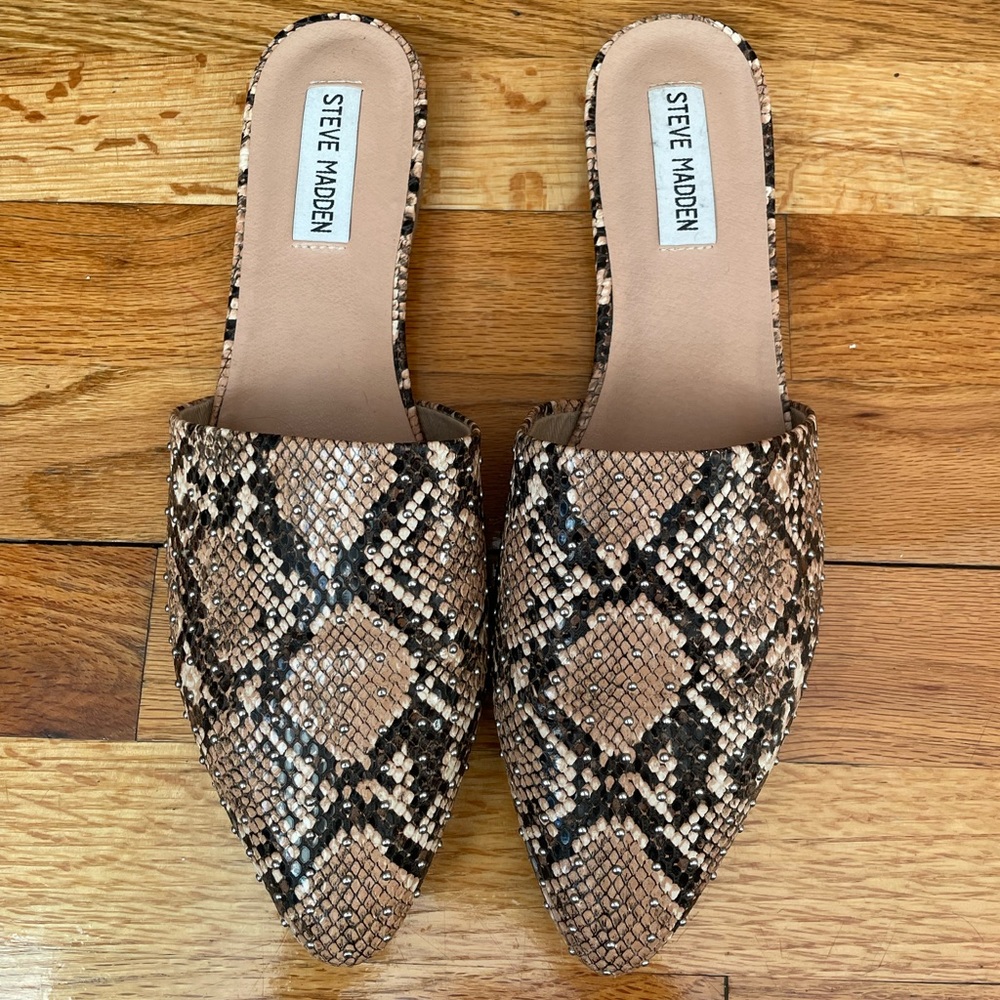 STEVE MADDEN leather snake embossed studded mules